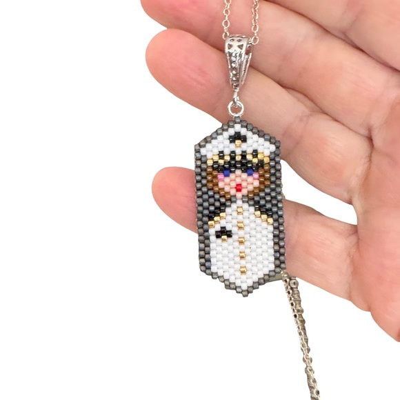 Handwoven handcrafted beaded female Navy Naval Officer pendant necklace - Picture 5 of 6